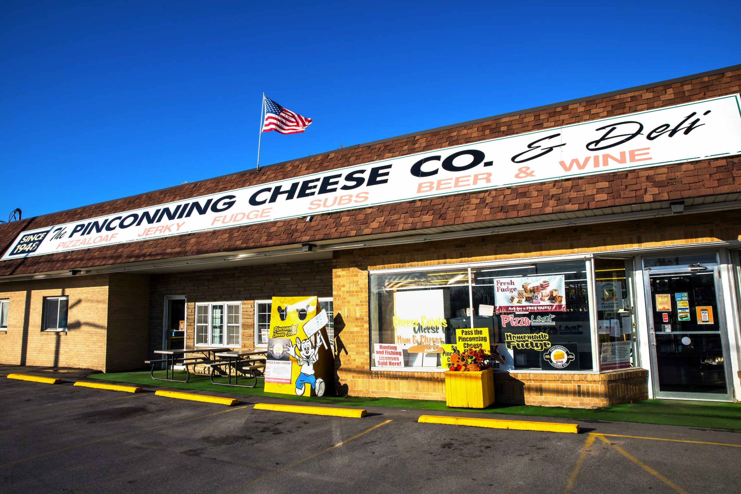 Pinconning Cheese and Fudge Shoppe Store Front