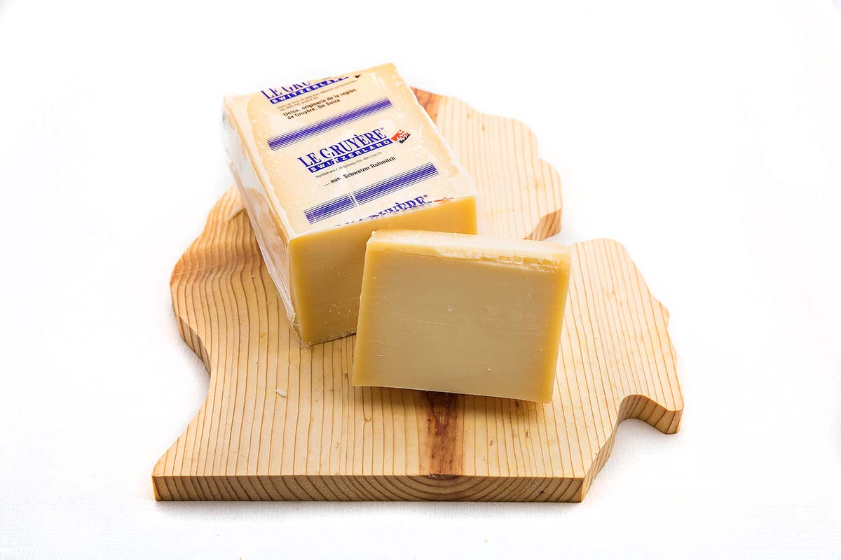 Le Gruyère AOP - Characteristics - cheese - tradition - swiss